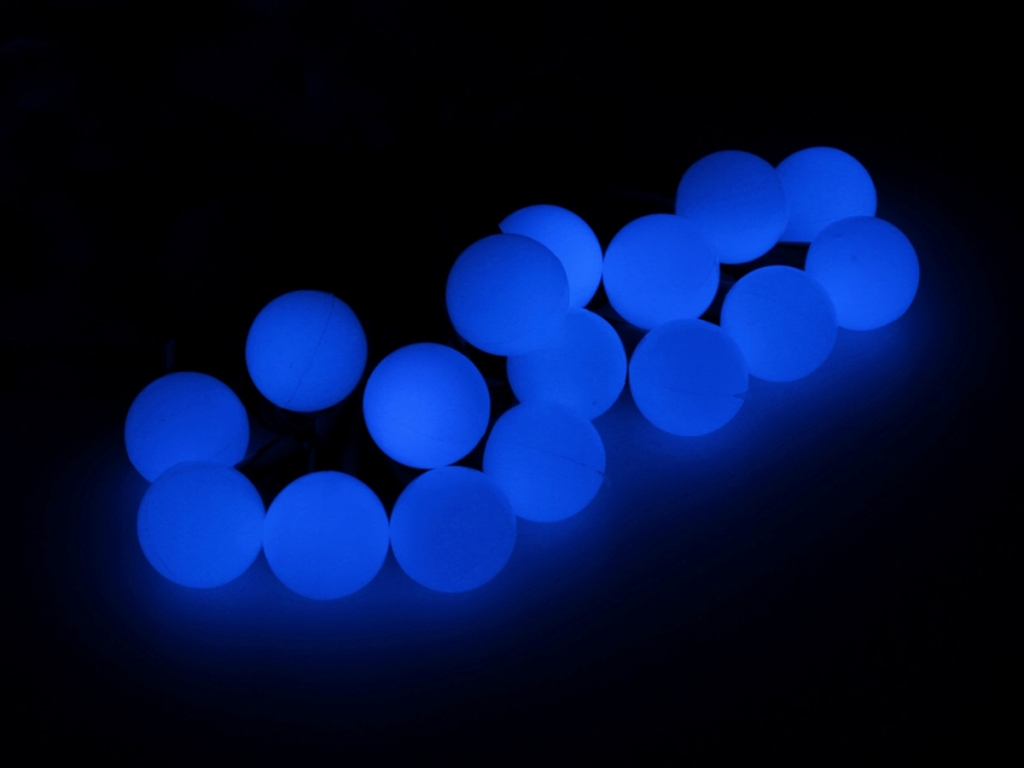   Гирлянда наружная "Метражная" 100Led, fixing, с насадкой "шарики 2.5см", темный провод, Синий