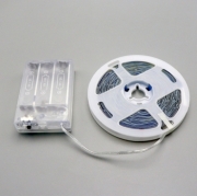   Светодиодная лента SMD 2835 (60 LED/M) IP22 на батарейках ААА  ( Белая 6000K ) - 3 метра