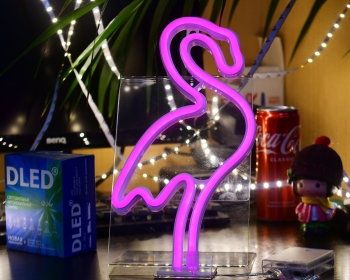   Настенный неоновый светильник "Фламинго" розовый DLED